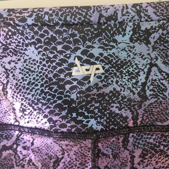 DOV DOVPOD Snakeskin Metallic Leggings Exotic Yoga Pants Blue Purple Large - Picture 6 of 14